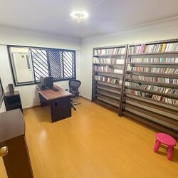 Blk 240 Lorong 1 Toa Payoh (Toa Payoh), HDB Executive #502571381
